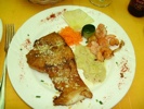 Plaza ViejaのRestaurant Santo Angel　白身魚のポワレ、アーモンドとエビ添え