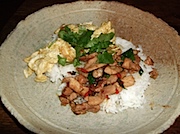 豚肉とホーリーバジルのピリ辛丼＆タイ風卵焼き