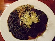 The Inn at Lost Creek内レストラン、9545: Skirt Steak, Grilled Portobello Mushroom, Chirozo Black Beans, 9545 Rice Pilaf