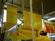 Coyoacan市場内にあるTostadas Coyoacanのメニュー