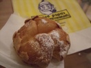Beard Papa のシュークリーム